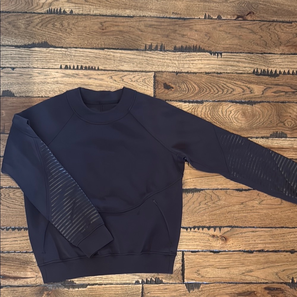 LuluLemon Black Sweatshirt with Textured Sleeves